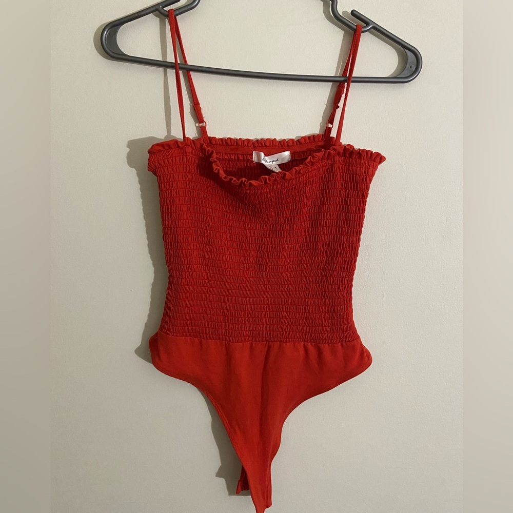 Revamped Red Medium stretchy scrunchy popcorn style smocked bodysuit